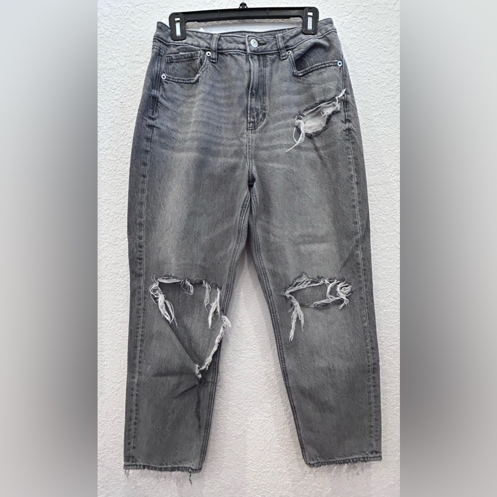 American Eagle Outfitters Gray Boyfriend Jeans Distressed B17